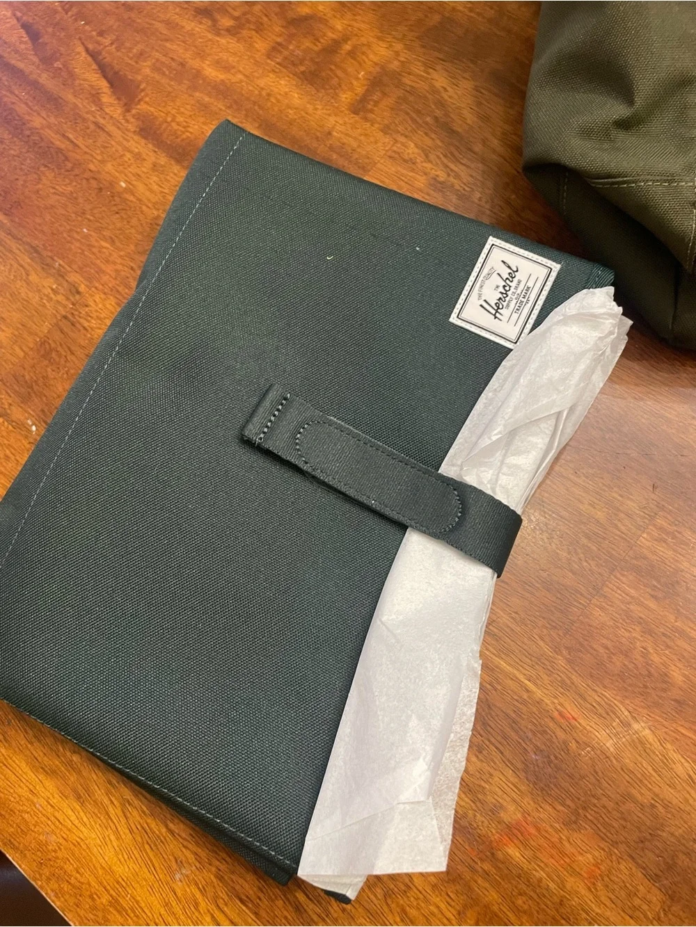 NWT Herschel Retreat Tote Ivy Green 20L w/ Changing Pad